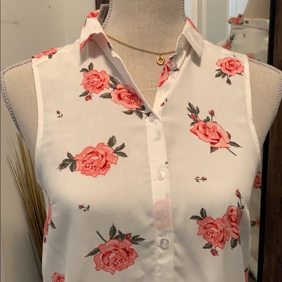 H&M Floral Button Down Sleeveless Shirt - Picture 2 of 5